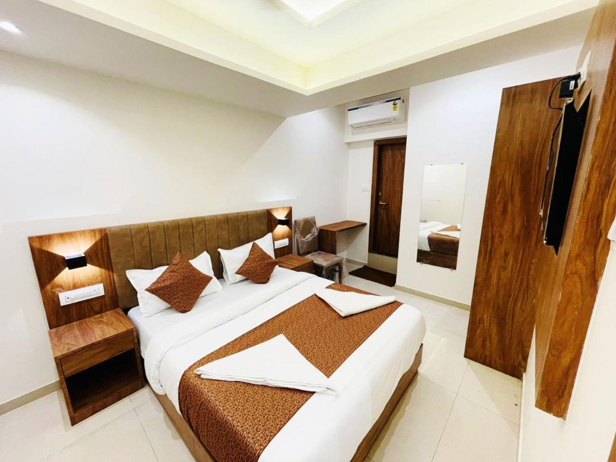 Hotel Black Burn مومباي المظهر الخارجي الصورة