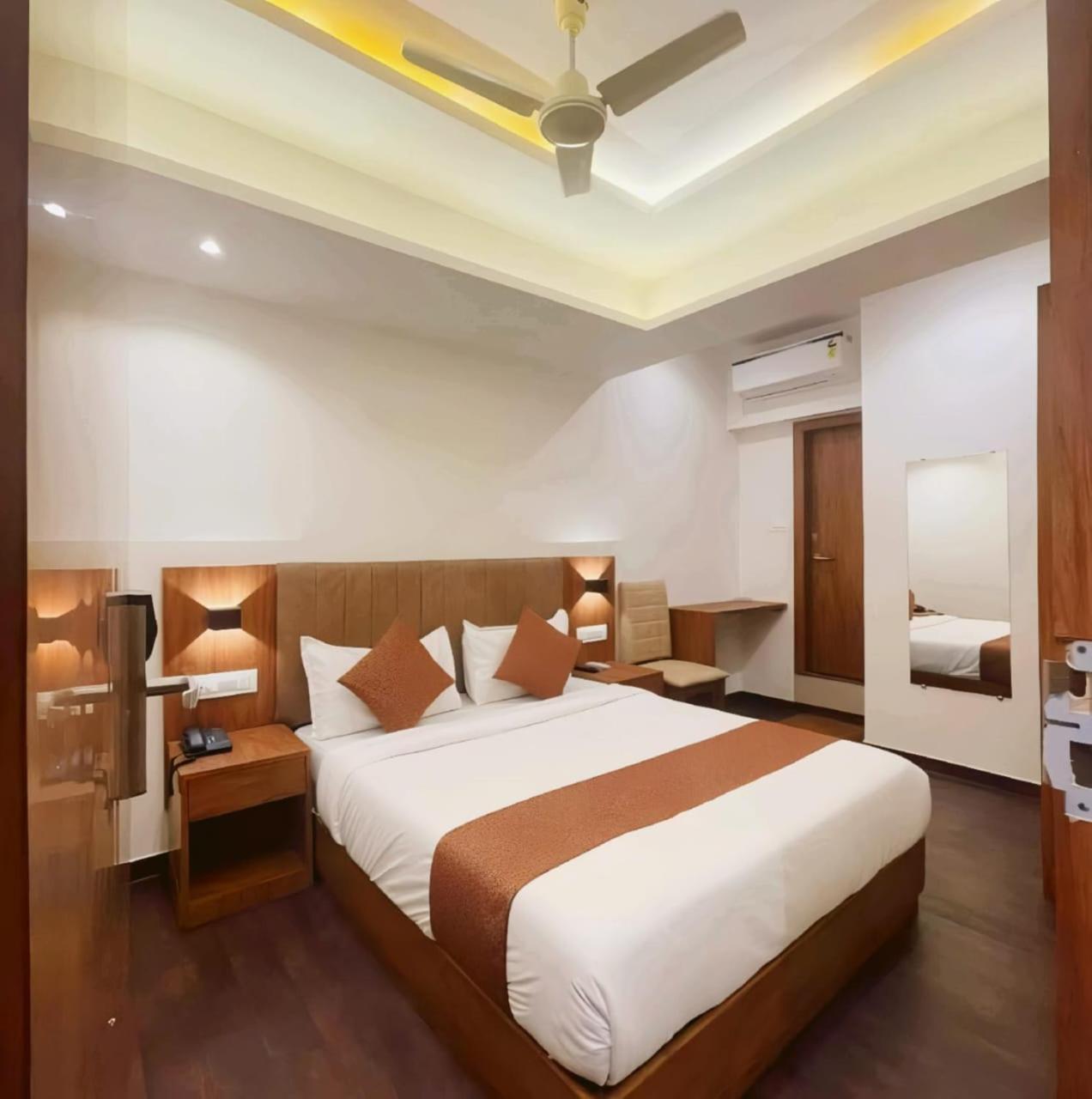 Hotel Black Burn مومباي المظهر الخارجي الصورة